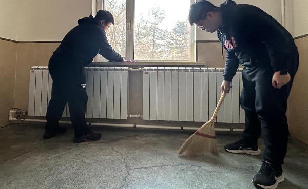传承雷锋精神，争做一代新人 ——圣光机大学联合学院学雷锋志愿活动