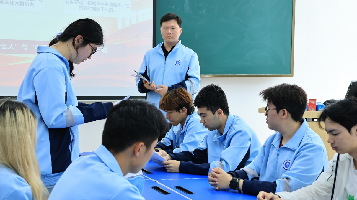我院组织开展2026年5月“光引·五维育人”品牌活动